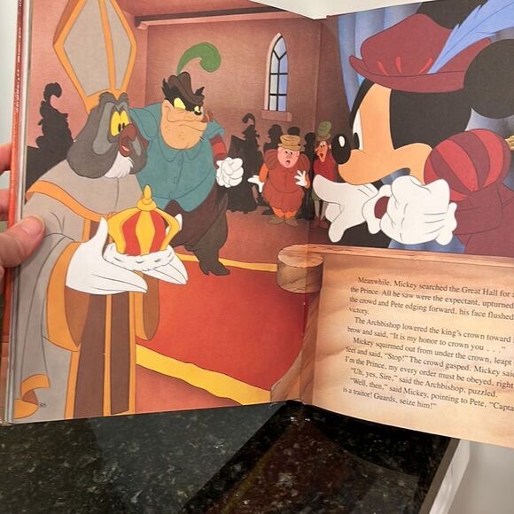 Walt Disney Pictures presents The Prince and the Pauper Book - Picture 5 of 5